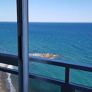 https://apartamento-autentico-la-perla-playa.es-andalucia.com